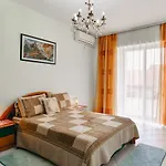 شقة Thimios