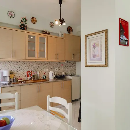 Apartamento Thimios