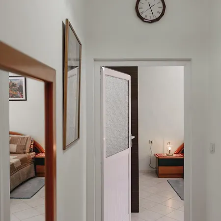 Thimios Apartment