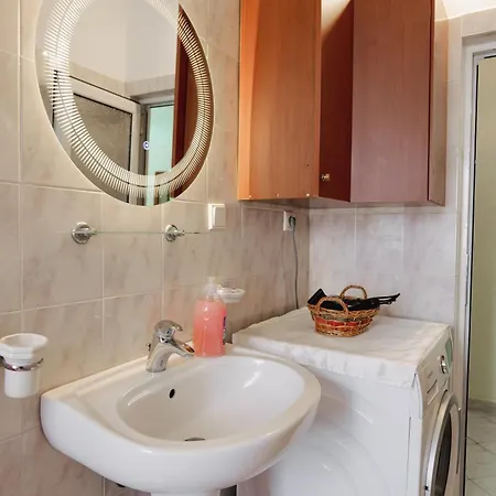 Apartment Thimios *