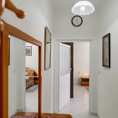 Apartment Thimios *