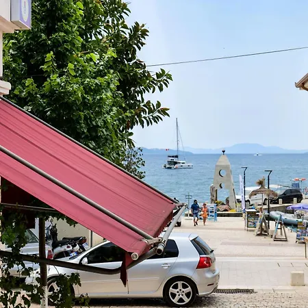 Thimios Apartment